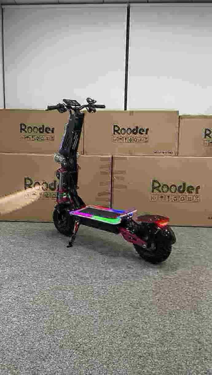 Трохколавы электрычны самакат Street Legal вытворца Трохколавы электрычны самакат Street Legal вытворца